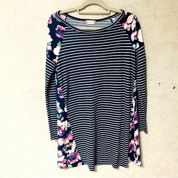 ALTAR'D STATE MEDIUM WOMENS OVERSIZED‎ COLORFUL STRIPPED FLOWERY STRETCH BLOUSE - Picture 7 of 7